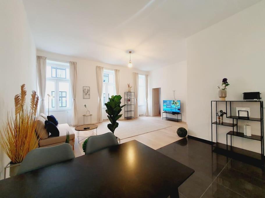 Savoir Vivre Apartments Rosinagasse ウィーン エクステリア 写真